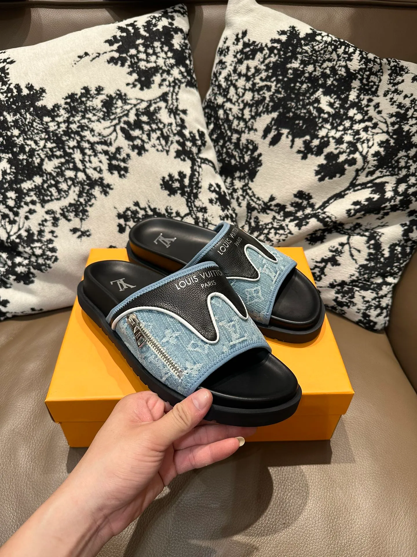 Men's shoes 💰340💰 LV zipper new style, cowhide surface, sheepskin lining, size 36-46